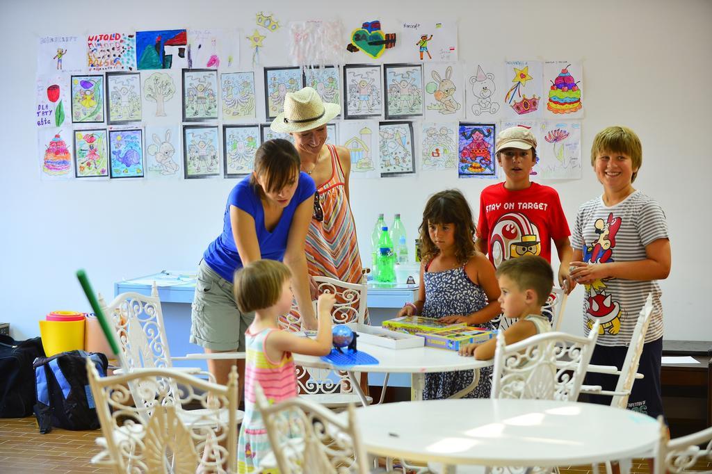 Happy Camp Mobile Homes In Camping Amadria Park Camping Trogir Seget Vranjica Extérieur photo